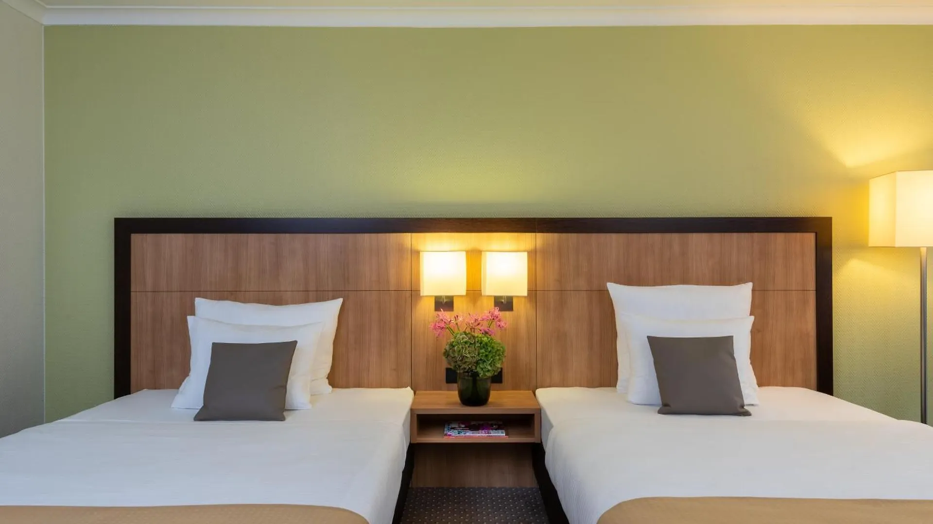 Leonardo Hotel Düsseldorf Airport Ratingen 4*,